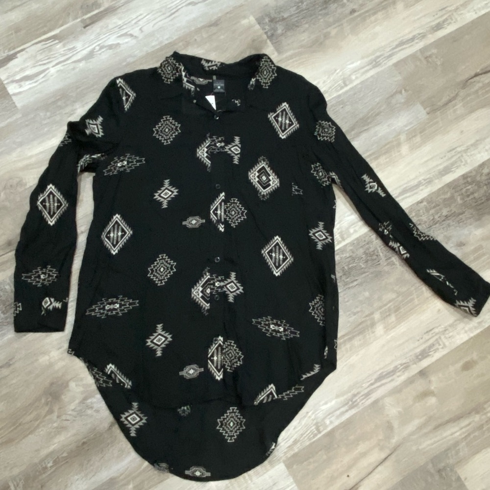EMPYRE - Women’s Dakota Button Up Aztec Print - Size Large